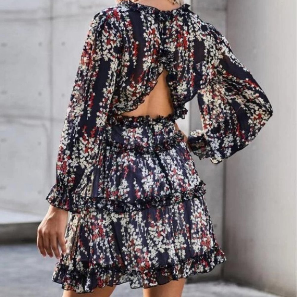 Floral print open back ruffle long sleeve dress - Picture 3 of 5